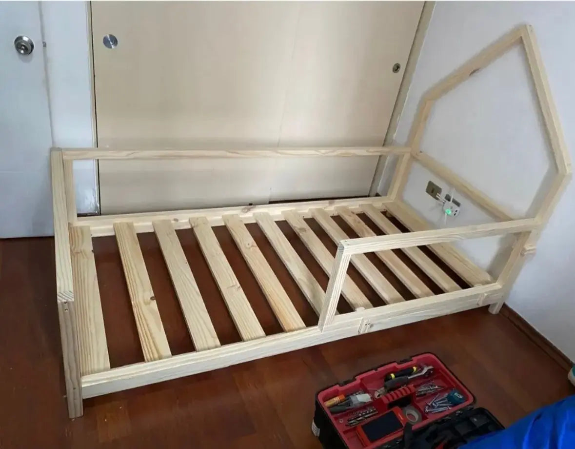 Cama Casita Isi