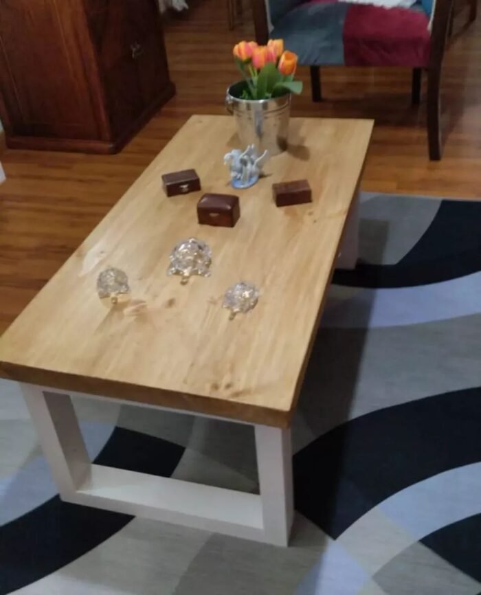 Mesa de centro de madera entera